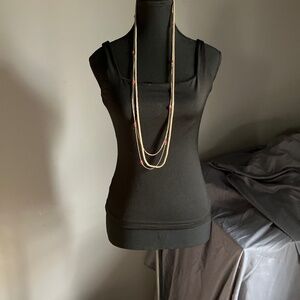 ACCOMPLICE:  black top